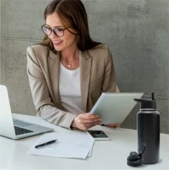 Thermosfles - Onyx Black - 1 Liter - Extra Dop Met Rietje & Drinktuit - Thermosflessen - Isoleerfles - BPA Vrij - Lekvrij - Thermoskan - Isoleerbeker - Thermosbeker 16 Thermosfles - Onyx Black - 1 Liter - Extra Dop Met Rietje & Drinktuit - Thermosflessen - Isoleerfles - BPA Vrij - Lekvrij - Thermoskan - Isoleerbeker - Thermosbeker -Premium Waterflessenwinkel 1193x1200 1