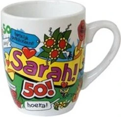 Cartoonmok Sarah - 50 Jaar -Premium Waterflessenwinkel 1200x1156 1