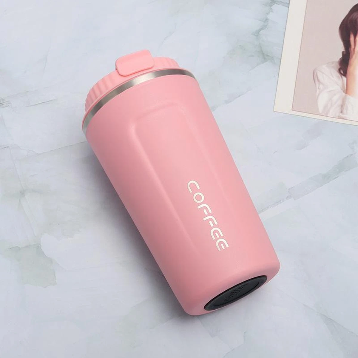 Koffiebeker To Go | Lekvrije Thermosbeker | Thermosfles | RVS Reisbeker | Dubbelwandige Travel Mug | 350 Ml | Roze 3 Koffiebeker To Go | Lekvrije Thermosbeker | Thermosfles | RVS Reisbeker | Dubbelwandige Travel Mug | 350 Ml | Roze