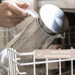 MÊZON® Schenkkan - Glazen Waterkan - Waterkaraf Voor Fruitwater - Multifunctionele Decanteer Karaf - Kan Met Deksel - 1.5L Capaciteit 12 MÊZON® Schenkkan - Glazen Waterkan - Waterkaraf Voor Fruitwater - Multifunctionele Decanteer Karaf - Kan Met Deksel - 1.5L Capaciteit -Premium Waterflessenwinkel 1200x1200 440