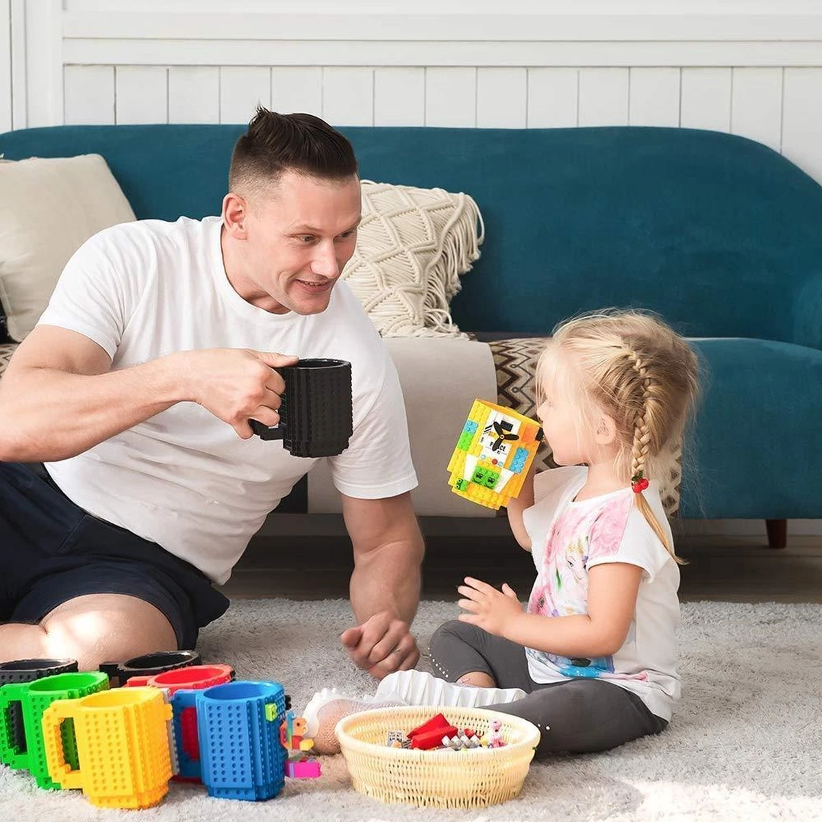 Merkloos Build On Brick Mug - Licht Blauw - 350 Ml - Bouw Je Eigen Mok Met Bouwsteentjes - BPA Vrije Drinkbeker Cadeau Voor Kinderen Of Volwassenen - Koffie Thee Limonade Of Andere Dranken - Pennenbeker - Creatief Accessoire Voor Op Bureau -HnD 7 Merkloos Build On Brick Mug - Licht Blauw - 350 Ml - Bouw Je Eigen Mok Met Bouwsteentjes - BPA Vrije Drinkbeker Cadeau Voor Kinderen Of Volwassenen - Koffie Thee Limonade Of Andere Dranken - Pennenbeker - Creatief Accessoire Voor Op Bureau -HnD - Afbeelding 5