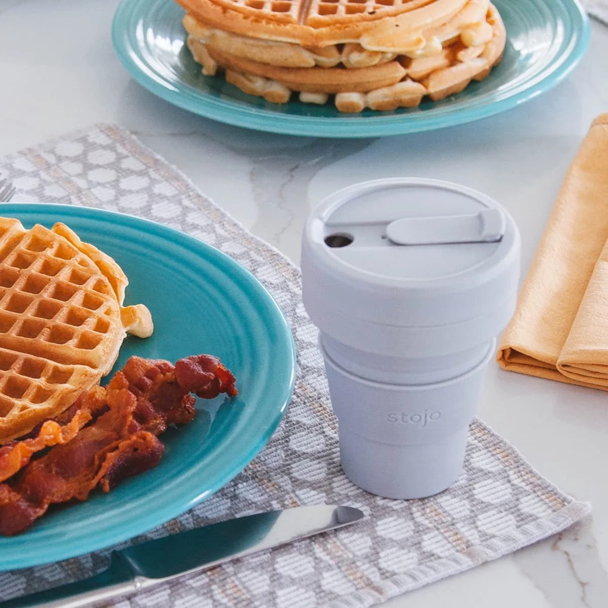 STOJO - Opvouwbare Beker - To Go - Grijs - 237ml - Herbruikbaar 5 STOJO - Opvouwbare Beker - To Go - Grijs - 237ml - Herbruikbaar - Afbeelding 3