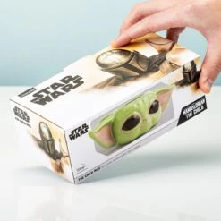 Paladone - Disney Star Wars Menalorian Baby Yoda 3D Mok -Premium Waterflessenwinkel 1200x1200 842
