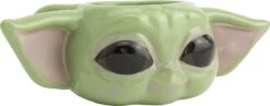 Paladone - Disney Star Wars Menalorian Baby Yoda 3D Mok -Premium Waterflessenwinkel 1200x470