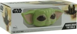 Paladone - Disney Star Wars Menalorian Baby Yoda 3D Mok -Premium Waterflessenwinkel 1200x529