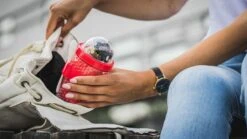 Sareva Muesli Beker - Met Lepel - Yoghurt 2 Go - Rood -Premium Waterflessenwinkel 1200x675 9