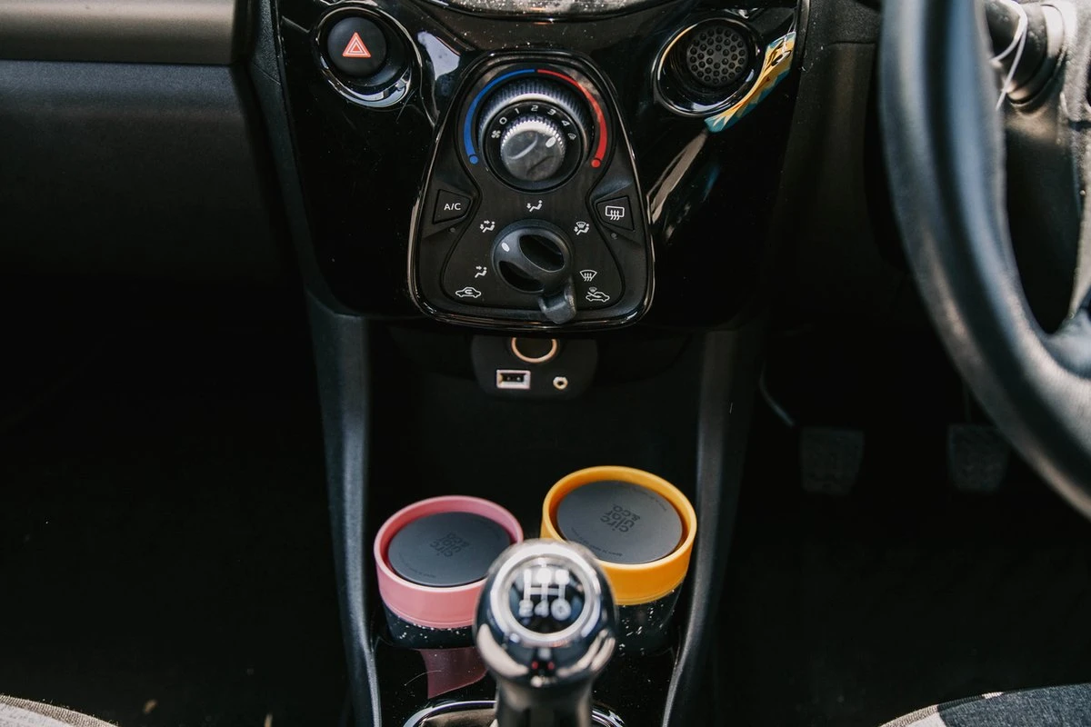 Circular&Co. Herbruikbare To Go Koffiebeker (rCUP) Zwart/zwart 8oz/227ml 7 Circular&Co. Herbruikbare To Go Koffiebeker (rCUP) Zwart/zwart 8oz/227ml - Afbeelding 5