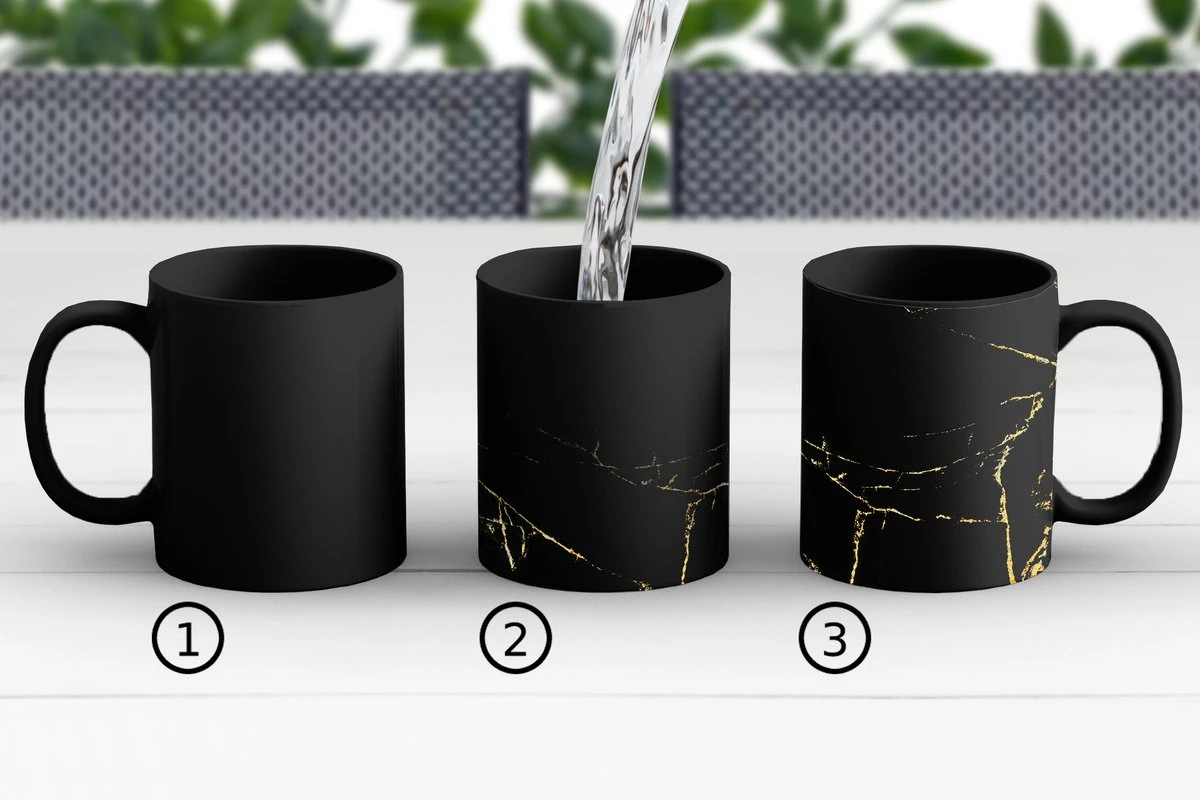 Magische Mok - Foto Op Warmte Mokken - Koffiemok - Marmer - Zwart - Goud - Luxe - Magic Mok - Beker - 350 ML - Theemok 8 Magische Mok - Foto Op Warmte Mokken - Koffiemok - Marmer - Zwart - Goud - Luxe - Magic Mok - Beker - 350 ML - Theemok - Afbeelding 6