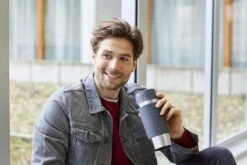 Tefal Travel Mug Easy Twist Thermobeker - Antraciet - 0,36 Liter 19 Tefal Travel Mug Easy Twist Thermobeker - Antraciet - 0,36 Liter -Premium Waterflessenwinkel 1200x800 26