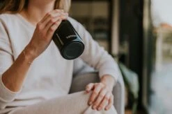 Kambukka Etna Thermosbeker 300 Ml - Makkelijk Reinigen - Lekvrije Koffiebeker - Pitch Black 20 Kambukka Etna Thermosbeker 300 Ml - Makkelijk Reinigen - Lekvrije Koffiebeker - Pitch Black -Premium Waterflessenwinkel 1200x800 31