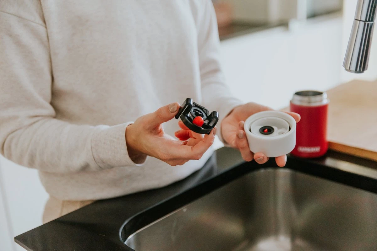 Kambukka Olympus Thermosbeker 300 Ml - Makkelijk Reinigen - Lekvrije Koffiebeker - RVS - Cherry Cake 6 Kambukka Olympus Thermosbeker 300 Ml - Makkelijk Reinigen - Lekvrije Koffiebeker - RVS - Cherry Cake - Afbeelding 4