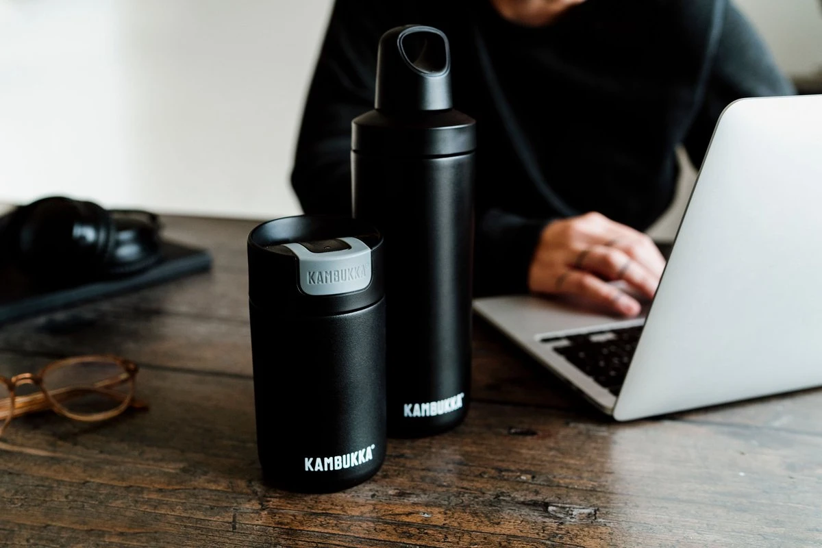 Kambukka Olympus Thermosbeker 300 Ml - Makkelijk Reinigen - Lekvrije Koffiebeker - RVS - Jet Black 11 Kambukka Olympus Thermosbeker 300 Ml - Makkelijk Reinigen - Lekvrije Koffiebeker - RVS - Jet Black - Afbeelding 9