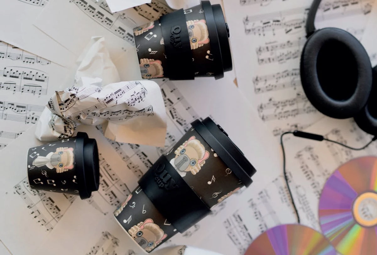 Quy Cup - 90ml Ecologische Reis Beker - Espressobeker “Peanuts Snoopy Music” Met Zwarte Siliconen Deksel 11 Quy Cup - 90ml Ecologische Reis Beker - Espressobeker “Peanuts Snoopy Music” Met Zwarte Siliconen Deksel - Afbeelding 9