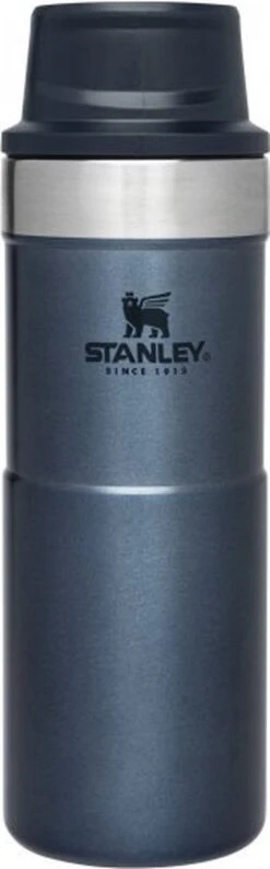 Stanley Classic Trigger-Action Thermosfles - 0.35L- Nightfall -Premium Waterflessenwinkel 374x1200 2