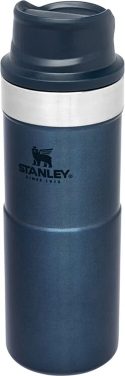 Stanley Classic Trigger-Action Thermosfles - 0.35L- Nightfall -Premium Waterflessenwinkel 399x1200