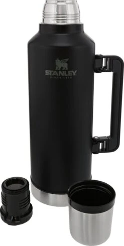 Stanley The Legendary Classic Bottle 2.3L Matte Black Pebble 9 Stanley The Legendary Classic Bottle 2.3L Matte Black Pebble -Premium Waterflessenwinkel 605x1200