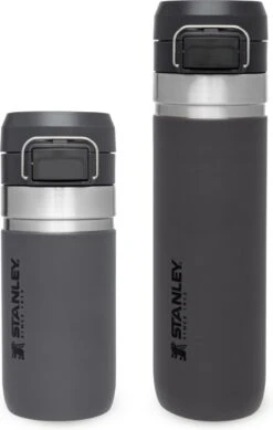 Stanley The Quick Flip Water Bottle 0,70L - Thermosfles - Charcoal -Premium Waterflessenwinkel 761x1200
