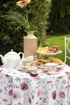 Clayre & Eef Kop En Schotel 200 Ml Roze Wit Porselein Rond Bloemen Servies Cadeau Voor Haar Cappuccino -Premium Waterflessenwinkel 801x1200 9